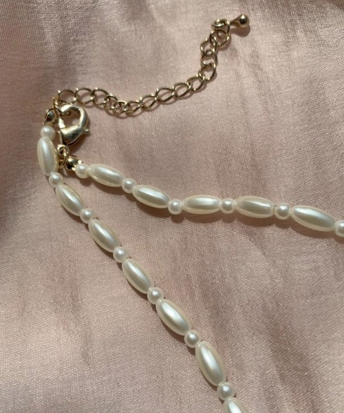 mangata（モンガータ）の「Ellipse pearl necklace（ネックレス・レディース・ホワイト・FREE）」の5枚目の写真