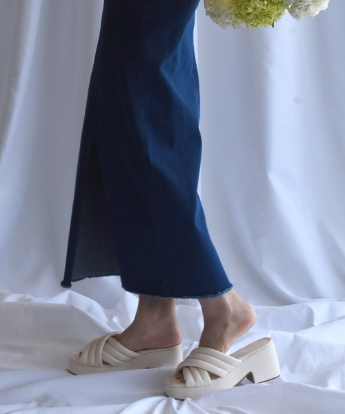 Alley by w closet(アリーバイダブルクローゼット)の「【Alley】ぷっくりクロスミュール(サンダル・レディース・ホワイト/ブラック/イエロー・M/L)」の10枚目の写真