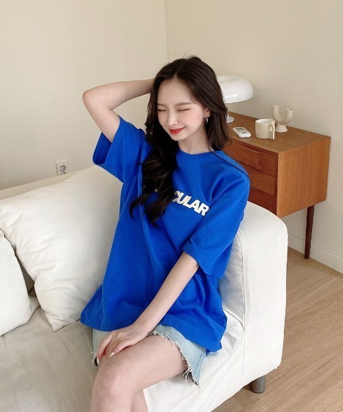 TOEASY(トゥイージー)の「『TOEASY/トゥイージー』particular Lettering short-sleeved T-shirt/英字レタリング 半袖Tシャツ(Tシャツ/カットソー・レディース・ブラック/ブルー/ホワイト・FREE)」の16枚目の写真