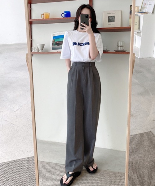 TOEASY(トゥイージー)の「『TOEASY/トゥイージー』particular Lettering short-sleeved T-shirt/英字レタリング 半袖Tシャツ(Tシャツ/カットソー・レディース・ブラック/ブルー/ホワイト・FREE)」の6枚目の写真