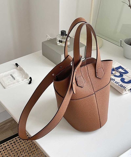 ammy.（エイミードット）の「【 ammy. / エイミードット 】 2way バケツ型 ショルダーバッグ / ハンドバッグ（ショルダーバッグ・レディース・ホワイト/ブラック/ブラウン/グレイッシュベージュ・FREE）」の3枚目の写真