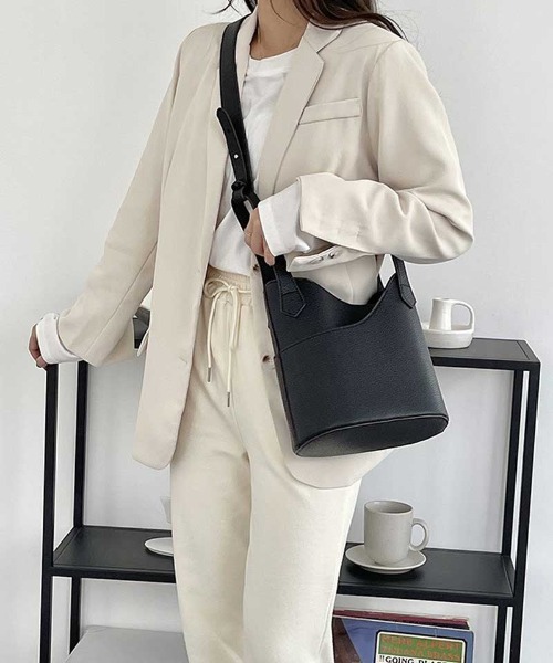 ammy.（エイミードット）の「【 ammy. / エイミードット 】 2way バケツ型 ショルダーバッグ / ハンドバッグ（ショルダーバッグ・レディース・ホワイト/ブラック/ブラウン/グレイッシュベージュ・FREE）」の7枚目の写真