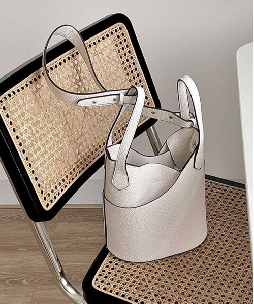 ammy.（エイミードット）の「【 ammy. / エイミードット 】 2way バケツ型 ショルダーバッグ / ハンドバッグ（ショルダーバッグ・レディース・ホワイト/ブラック/ブラウン/グレイッシュベージュ・FREE）」の15枚目の写真