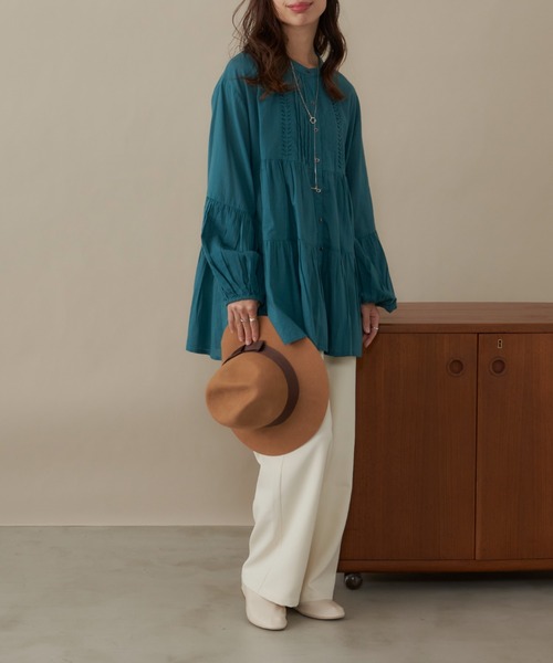 AIC.(エーアイシー)の「ピンタックティアードブラウス(シャツ/ブラウス・レディース・ブラック/オフホワイト/グリーン・FREE)」の7枚目の写真