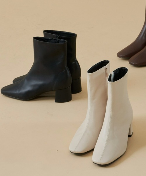 Auntie Rosa Holiday（アンティローザホリデー）の「ヒールスクエアブーツ（ブーツ・レディース・ブラック/ブラウン/アイボリー・LARGE/MEDIUM/SMALL）」の4枚目の写真