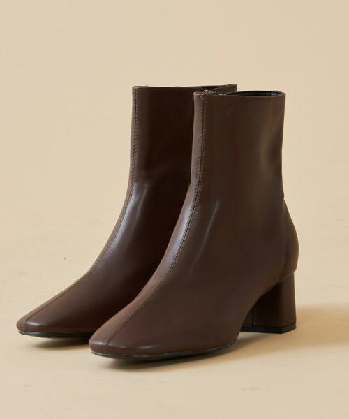Auntie Rosa Holiday（アンティローザホリデー）の「ヒールスクエアブーツ（ブーツ・レディース・ブラック/ブラウン/アイボリー・LARGE/MEDIUM/SMALL）」の6枚目の写真