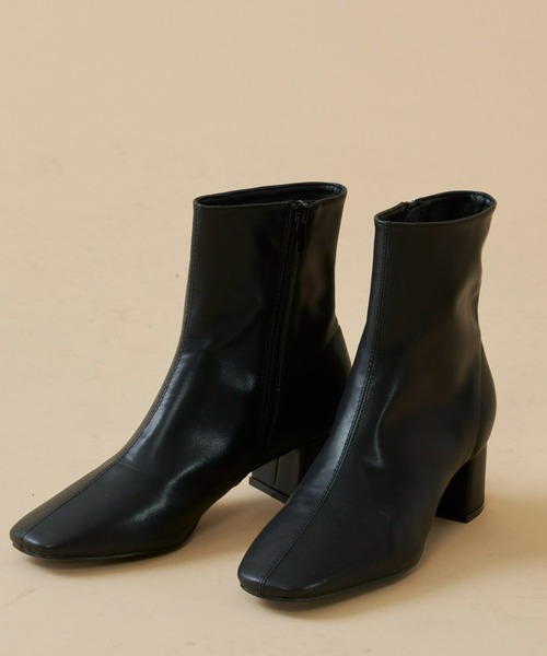 Auntie Rosa Holiday（アンティローザホリデー）の「ヒールスクエアブーツ（ブーツ・レディース・ブラック/ブラウン/アイボリー・LARGE/MEDIUM/SMALL）」の5枚目の写真