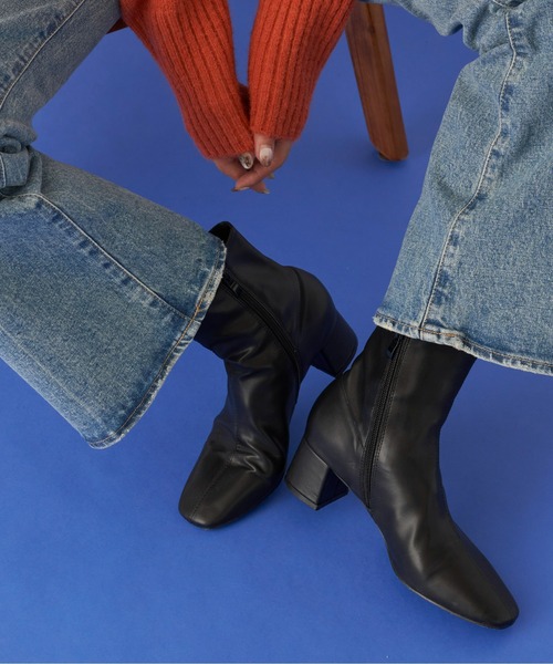 Auntie Rosa Holiday（アンティローザホリデー）の「ヒールスクエアブーツ（ブーツ・レディース・ブラック/ブラウン/アイボリー・LARGE/MEDIUM/SMALL）」の11枚目の写真