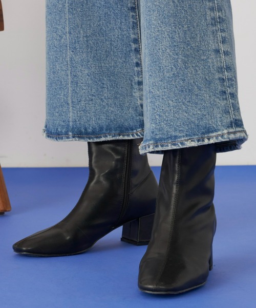 Auntie Rosa Holiday（アンティローザホリデー）の「ヒールスクエアブーツ（ブーツ・レディース・ブラック/ブラウン/アイボリー・LARGE/MEDIUM/SMALL）」の9枚目の写真