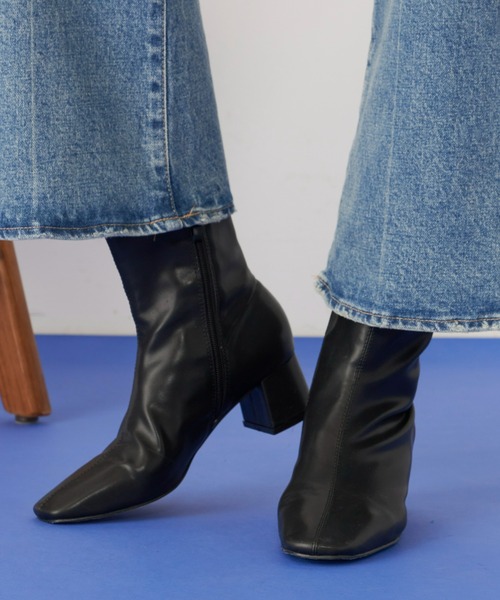 Auntie Rosa Holiday（アンティローザホリデー）の「ヒールスクエアブーツ（ブーツ・レディース・ブラック/ブラウン/アイボリー・LARGE/MEDIUM/SMALL）」の10枚目の写真