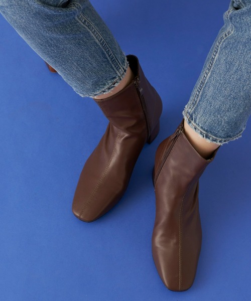 Auntie Rosa Holiday（アンティローザホリデー）の「ヒールスクエアブーツ（ブーツ・レディース・ブラック/ブラウン/アイボリー・LARGE/MEDIUM/SMALL）」の22枚目の写真