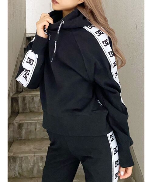 DC(ディーシー)の「【WEB限定】DC×GYDA RUN NERHIGH SHORTパーカー(パーカー・レディース・ブラック・FREE)」の8枚目の写真