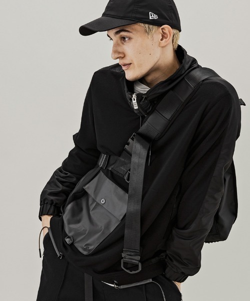 C DIEM（カルペディエム）の「mlt3588-SWITCHING HALF ZIP PULLOVER プルオーバー（ブルゾン・メンズ・カーキ/ブラック・M/L/S）」の7枚目の写真