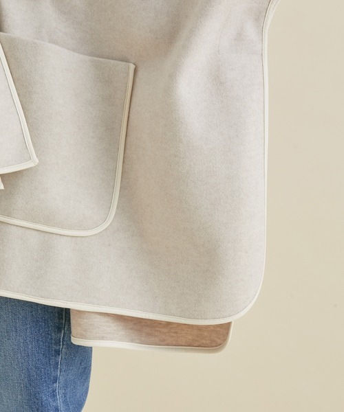 VIS（ビス）の「軽い着心地。合皮パイピングポンチョ（ポンチョ・レディース・ライトグレー/ベージュ・FREE）」の6枚目の写真