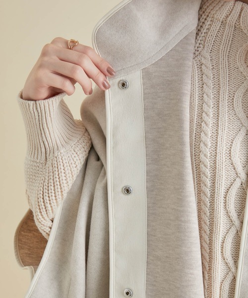 VIS（ビス）の「軽い着心地。合皮パイピングポンチョ（ポンチョ・レディース・ライトグレー/ベージュ・FREE）」の12枚目の写真