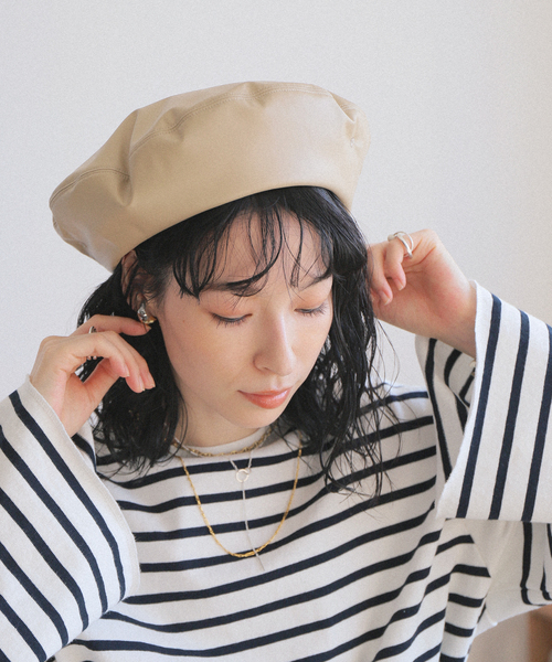 IENA（イエナ）の「【KIJIMA TAKAYUKI/キジマタカユキ】SYNTHETIC LEATHERベレー帽（ハンチング/ベレー帽・レディース・ベージュ・FREE）」の3枚目の写真