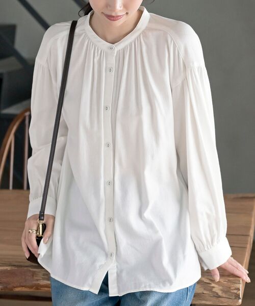 rps（アールピーエス）の「ネル起毛バンドカラーギャザーブラウス（シャツ/ブラウス・レディース・グレー/カーキ/ストライプ/アイボリー/ネイビー/ブラック/オフホワイト/ベージュ系その他/ブラック系その他2・M/フリー）」の2枚目の写真