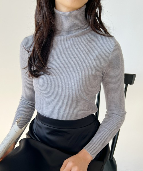 CLEA(クレア)の「【全7色/カラバリ豊富】デイリータートルネックリブニット(ニット/セーター・レディース・ホワイト/ブラック/ベージュ/ブラウン/アイボリー/ブルー/グリーン/イエロー/レッド/グレー・FREE)」の5枚目の写真