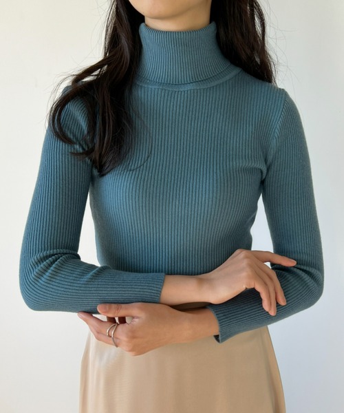 CLEA(クレア)の「【全7色/カラバリ豊富】デイリータートルネックリブニット(ニット/セーター・レディース・ホワイト/ブラック/ベージュ/ブラウン/アイボリー/ブルー/グリーン/イエロー/レッド/グレー・FREE)」の8枚目の写真