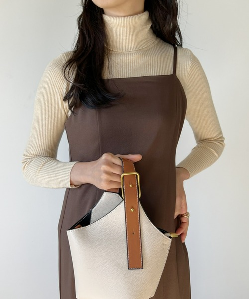 CLEA(クレア)の「【全7色/カラバリ豊富】デイリータートルネックリブニット(ニット/セーター・レディース・ホワイト/ブラック/ベージュ/ブラウン/アイボリー/ブルー/グリーン/イエロー/レッド/グレー・FREE)」の22枚目の写真