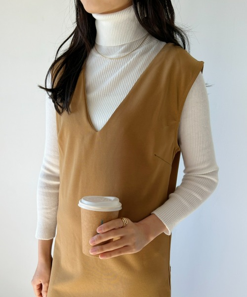 CLEA(クレア)の「【全7色/カラバリ豊富】デイリータートルネックリブニット(ニット/セーター・レディース・ホワイト/ブラック/ベージュ/ブラウン/アイボリー/ブルー/グリーン/イエロー/レッド/グレー・FREE)」の16枚目の写真