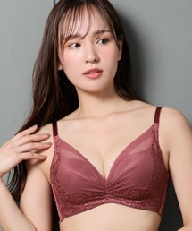 LISE CHARMEL 刺繍レッドブラジャー 75C赤、限定1点❗️ Lingerie - Bras - Lise Charmel USA