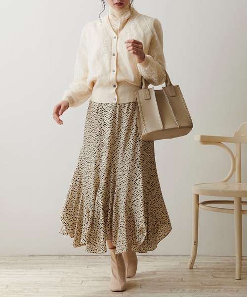 Luxe brille（リュクスブリエ）の「袖レースのVネックニットカーディガン（カーディガン/ボレロ・レディース・ブラック/オフホワイト・FREE）」の12枚目の写真