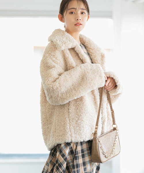 VIS（ビス）の「ゆるもこボアに癒され。ボアブルゾン（ブルゾン・レディース・グレー/ベージュ・FREE）」の2枚目の写真