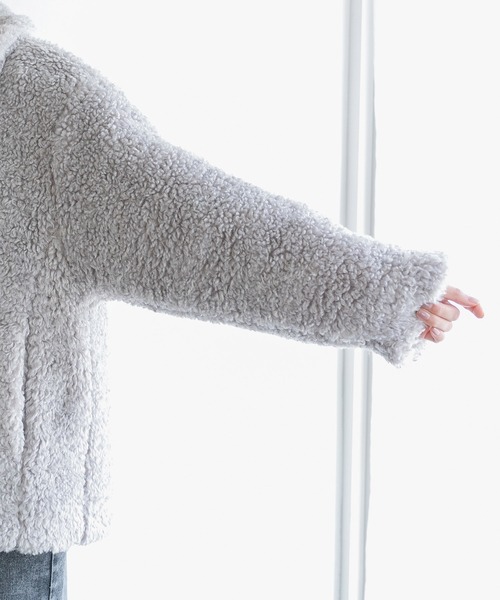 VIS（ビス）の「ゆるもこボアに癒され。ボアブルゾン（ブルゾン・レディース・グレー/ベージュ・FREE）」の4枚目の写真