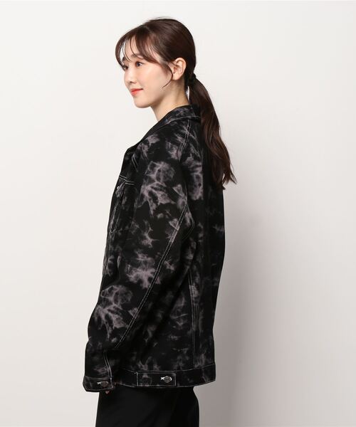 atmos pink(アトモスピンク)の「atmos pink タイダイオーバーサイズジャケット(その他アウター・レディース・アイボリー/ブラック・FREE)」の4枚目の写真