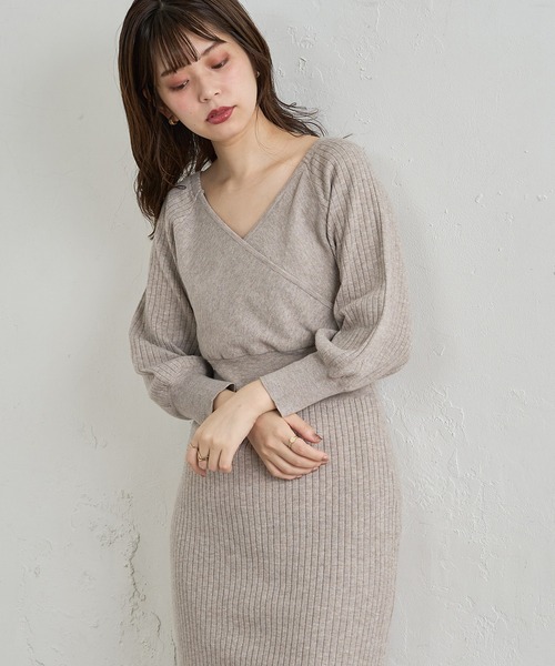 natural couture（ナチュラルクチュール）の「【WEB限定】サテン裾フレアカシュクールニットワンピース（ワンピース・レディース・ブラック/ブラウン/モカ/グリーン/パープル・FREE）」の4枚目の写真