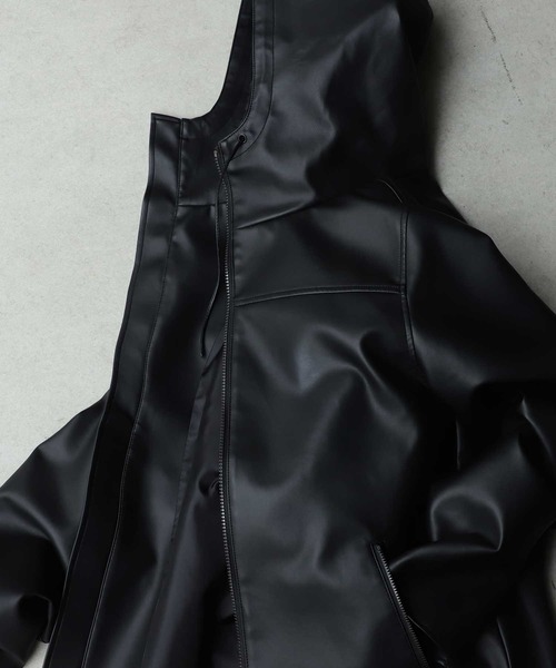 antiqua（アンティカ）の「軽量で丈夫！ラフに着られるヴィ―ガンレザー