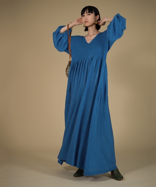 ROPE'(ロペ)の「【シェアリングドレス】【ラリーニュロペ】胡蝶(コチョウ)前後2WAYバルーンスリーブニットドレス(ワンピース・レディース・ワイン/ブルー系その他4/イエロー/ブラック・1)」の3枚目の写真