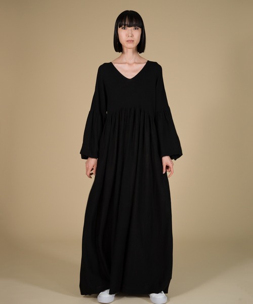 ROPE'(ロペ)の「【シェアリングドレス】【ラリーニュロペ】胡蝶(コチョウ)前後2WAYバルーンスリーブニットドレス(ワンピース・レディース・ワイン/ブルー系その他4/イエロー/ブラック・1)」の2枚目の写真