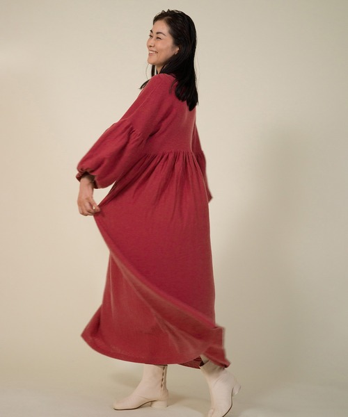 ROPE'(ロペ)の「【シェアリングドレス】【ラリーニュロペ】胡蝶(コチョウ)前後2WAYバルーンスリーブニットドレス(ワンピース・レディース・ワイン/ブルー系その他4/イエロー/ブラック・1)」の5枚目の写真