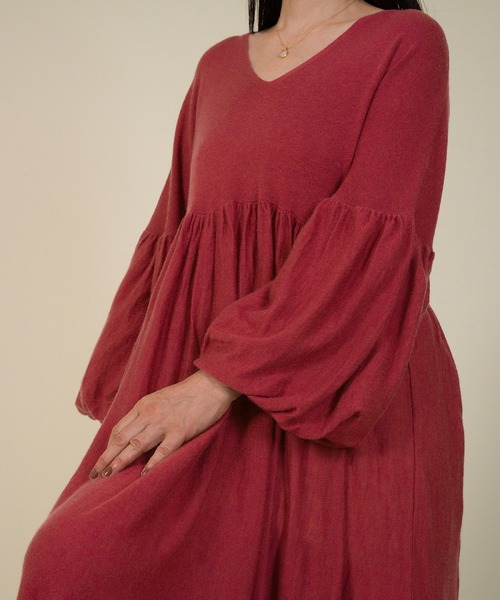 ROPE'(ロペ)の「【シェアリングドレス】【ラリーニュロペ】胡蝶(コチョウ)前後2WAYバルーンスリーブニットドレス(ワンピース・レディース・ワイン/ブルー系その他4/イエロー/ブラック・1)」の7枚目の写真