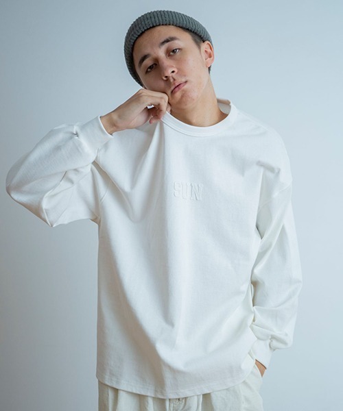 Universal Style Wear(ユニバーサルスタイルウェア)の「Universal Style Wear "Weekend" ロゴ ロンT(Tシャツ/カットソー・メンズ・ブラック/ネイビー/ホワイト・LARGE/X-LARGE/MEDIUM)」の2枚目の写真