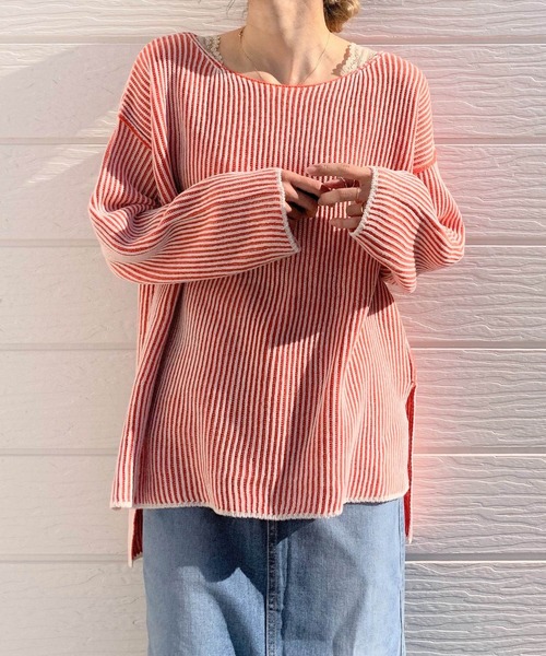 Q（キュー）の「両畦ストライプリバーニット（ニット/セーター・レディース・ライトグレー/オレンジ・MEDIUM）」の2枚目の写真