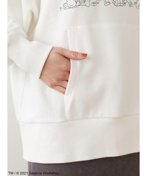 Green Parks(グリーンパークス)の「SESAME STREET フードPO*(パーカー・レディース・チャコールグレー/ブルー/アイボリー・FREE)」の18枚目の写真