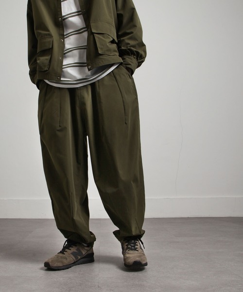 UNCORD（アンコード）の「【UNCORD】BALLOON WIDE LOOSER PANTS/バルーンワイドルーザーパンツ（スラックス・メンズ・ブラック/カーキ/ベージュ・LARGE/X-LARGE/MEDIUM）」の19枚目の写真
