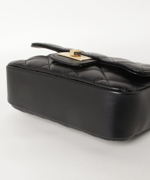 美品 AULENTTI キルティングレザーボディバッグ 黒 チェーンショルダー AULENTTI＞レザー キルティング チェーン ショルダーバッグ