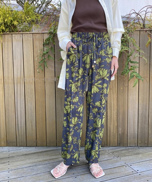 CIAOPANIC（チャオパニック）の「オリジナルフラワー柄イージーパンツ