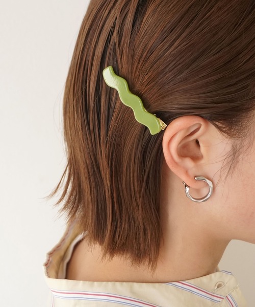 ammy.（エイミードット）の「【 ammy. / エイミードット 】 オーロラ ニュアンス 原色 カラー なみなみ ヘアピン（ヘアピン・レディース・ホワイト/ブラック/ライトグリーン/エメラルド/クリアブラウン/ワインレッド/ブラウン/ベージュ/ブラウン系その他/その他1/その他2/その他3/その他4・FREE）」の8枚目の写真