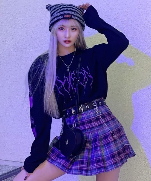 .KOM（ドットコム）の「A'GEM/9 × .kom『.kom/ドットケーオーエム』ハイウエスト ツーリングポケットプリーツミニスカート（スカート・レディース・ブラック/グレー/パープル/ピンク・FREE）」の3枚目の写真