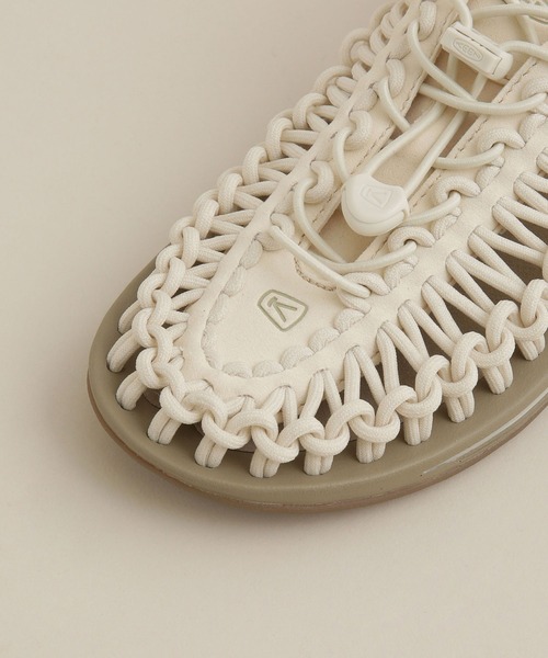 KEEN（キーン）の「KEEN/UNEEK サンダル（サンダル・レディース・オフホワイト/ブラック・23/25/24）」の8枚目の写真