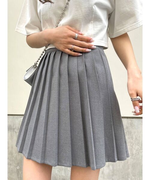 EMODA（エモダ）の「プリーツミニスカート（スカート・レディース・ブラック/ベージュ/グレー・SMALL/MEDIUM）」の3枚目の写真