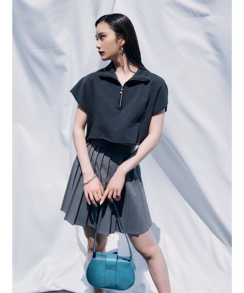 EMODA（エモダ）の「プリーツミニスカート（スカート・レディース・ブラック/ベージュ/グレー・SMALL/MEDIUM）」の4枚目の写真