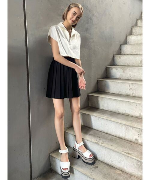 EMODA（エモダ）の「プリーツミニスカート（スカート・レディース・ブラック/ベージュ/グレー・SMALL/MEDIUM）」の6枚目の写真