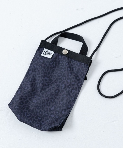 LEPSIM(レプシィム)の「【Drifterコラボ】ショルダーポーチ 294381(ショルダーバッグ・レディース・ゼブラ/レオパード/ブラック系その他・ONE SIZE)」の2枚目の写真