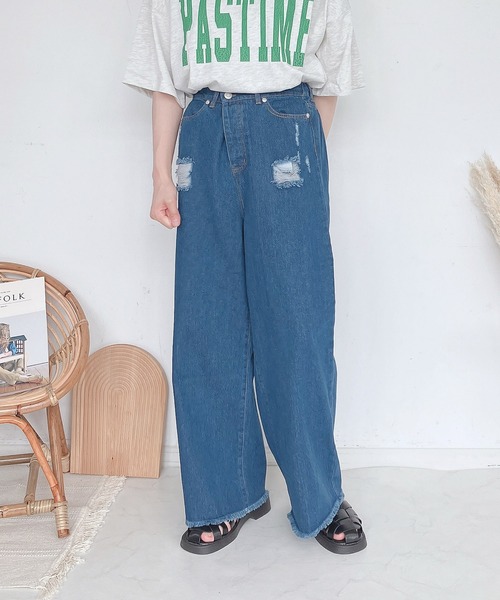 AS KNOW AS plus（アズノゥアズプラス）の「●デザインワイドパンツ（デニムパンツ・レディース・アイボリー/ブラック/ブルー/サックスブルー・FREE）」の4枚目の写真